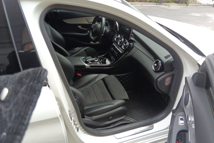 奔驰C级 2017款 改款 C 200 运动版局部细节9005