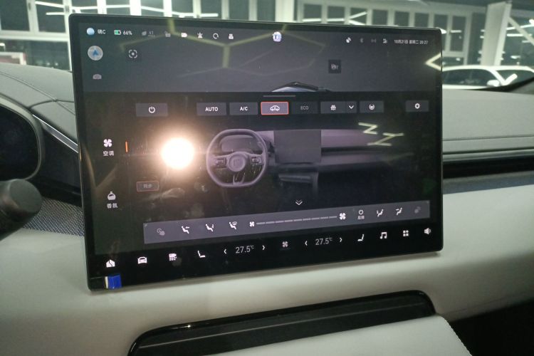 极氪001 2025款 WE版 100kWh 后驱局部细节16