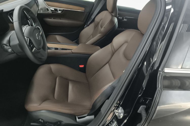 沃尔沃S90 2019款 T5 智雅版中控内饰19