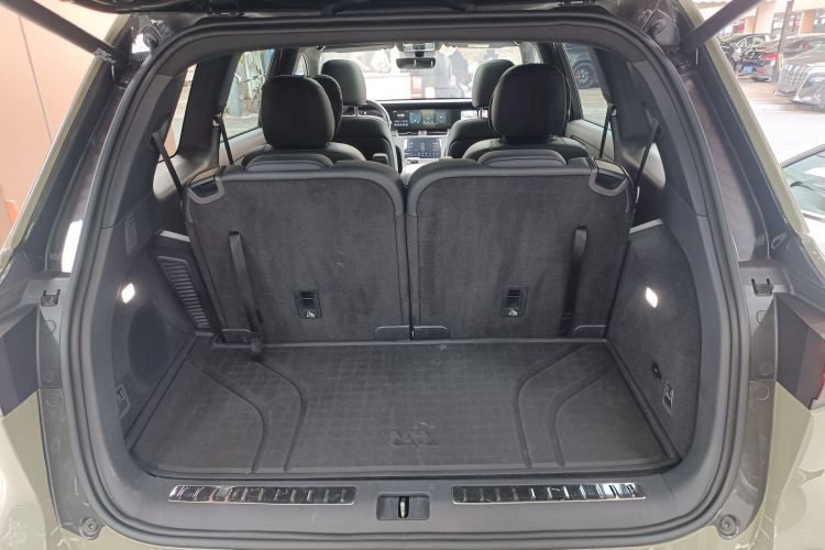 理想汽车 理想ONE 2021款 增程6座版机舱底盘23