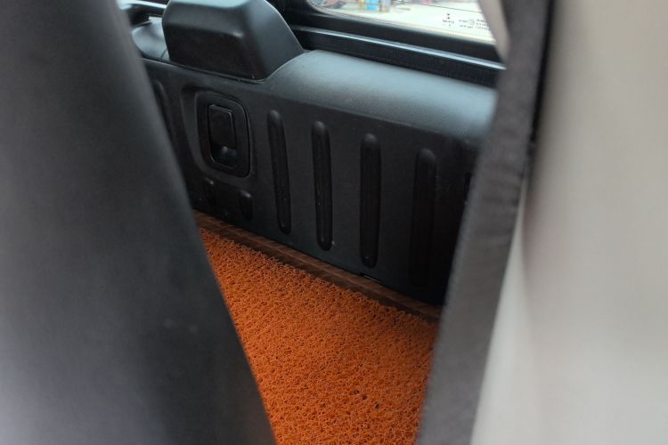 smart fortwo 2015款 1.0L 52千瓦硬顶激情版中控内饰21