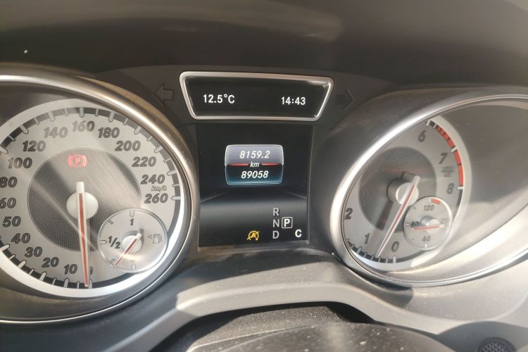 奔驰GLA 2016款 GLA 200 时尚型中控内饰14