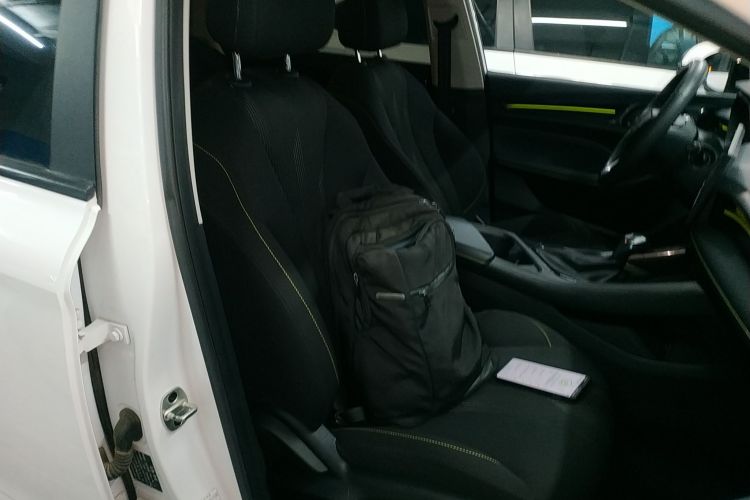 荣威i5 2021款 1.5L CVT铂金版局部细节41