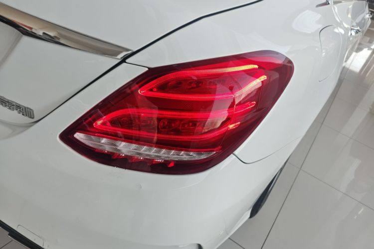 奔驰C级 2018款 C 180 L 时尚型运动版车身外观9