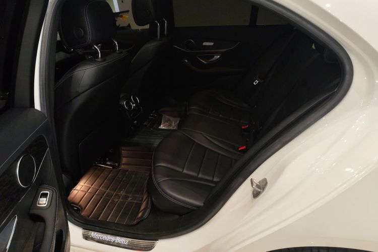 奔驰C级 2021款 C 260 L 运动版中控内饰21