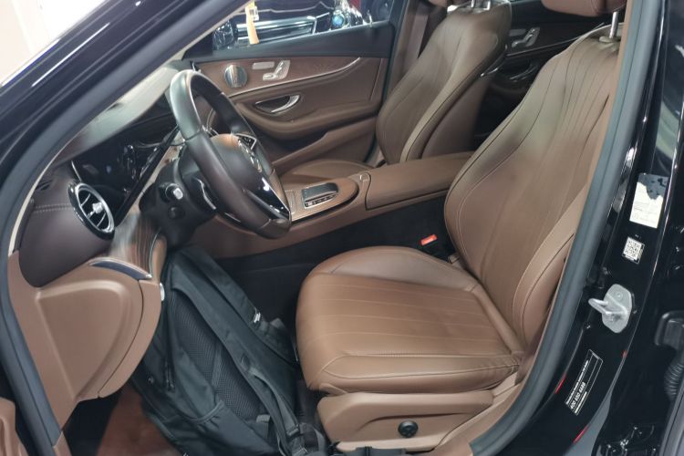 奔驰E级 2021款 改款 E 300 L 豪华型中控内饰19
