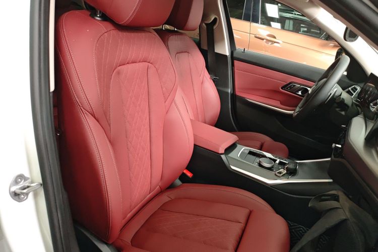 宝马3系 2025款 325i M运动套装局部细节41