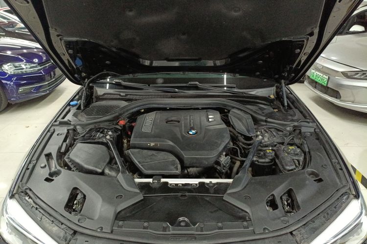 宝马5系 2018款 530Li 尊享型 豪华套装机舱底盘24