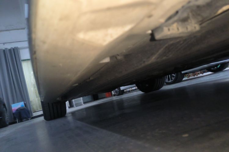 奔驰C级 2025款 改款 C 200 L 运动版局部细节9001