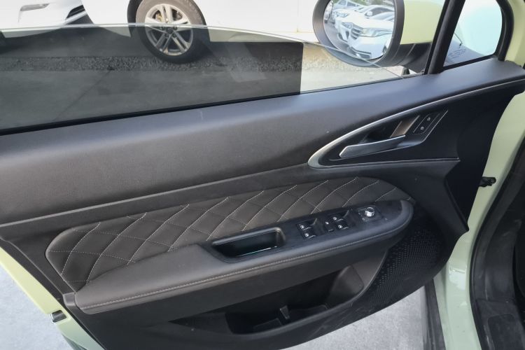 欧拉好猫 2023款 401km标准续航 舒享型 磷酸铁锂中控内饰47