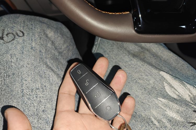 比亚迪 宋Pro新能源 2023款 冠军版 DM-i 110KM卓越型中控内饰11