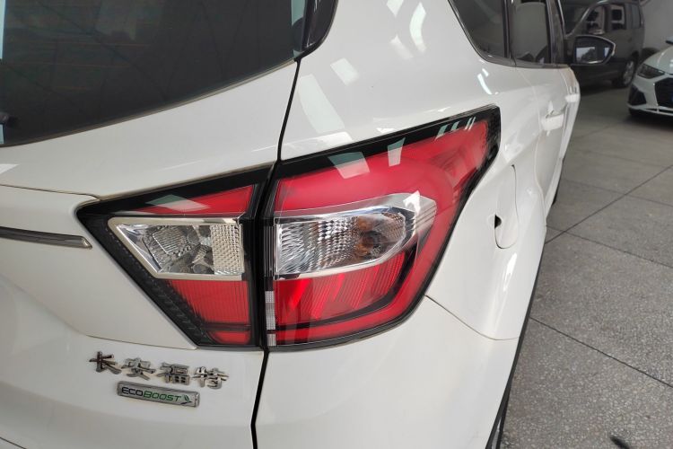 福特 翼虎 2018款 EcoBoost 180 两驱铂翼型车身外观9