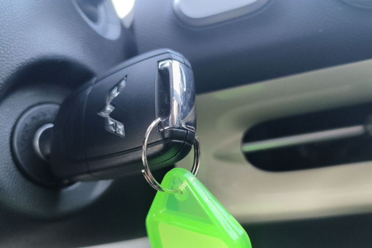 五菱汽车 五菱缤果 2024款 203km 轻享款中控内饰11