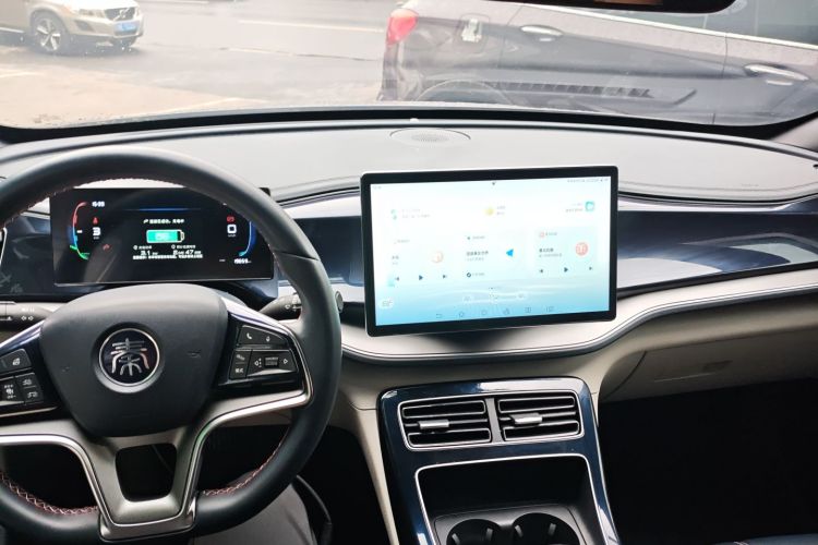 比亚迪 秦PLUS 2023款 冠军版 DM-i 120KM卓越型中控内饰7002