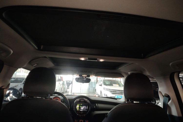 MINI 2015款 1.2T ONE 五门版局部细节22