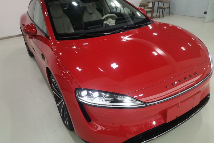 鸿蒙智行 智界S7 2024款 Ultra 四驱旗舰版车身外观3