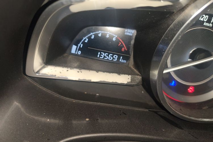 马自达3 昂克赛拉 2014款 三厢 1.5L 手动舒适型中控内饰15