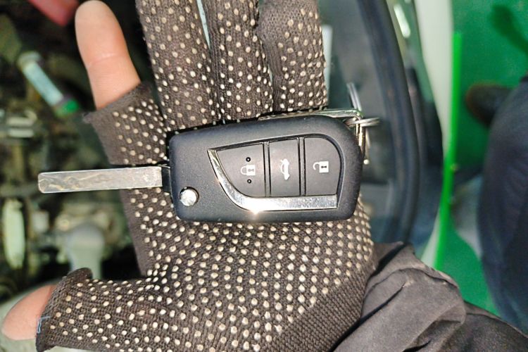 丰田 卡罗拉 2017款 改款 1.2T 手动GL中控内饰7001