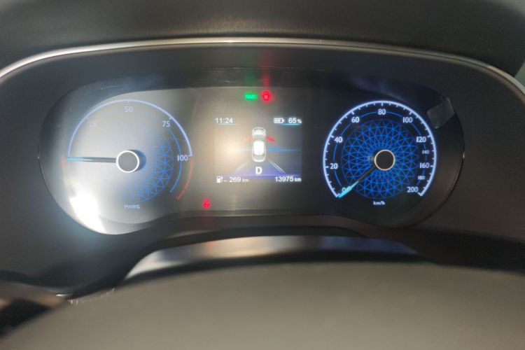 红旗E-QM5 2023款 基础出行版中控内饰15