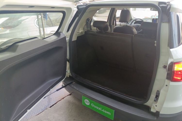 福特 翼搏 2013款 1.5L 手动舒适型局部细节23