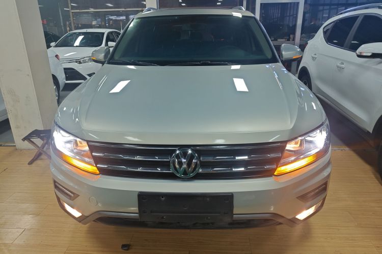 大众 途观L 2020款 330TSI 自动两驱全景舒适版 国VI车身外观2