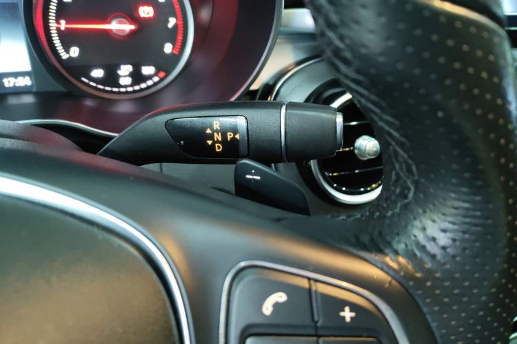 奔驰C级 2018款 C 180 L 时尚型运动版局部细节18