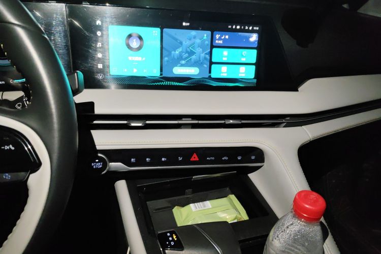 长安CS75 PLUS 2023款 第三代 1.5T 自动尊贵型中控内饰16