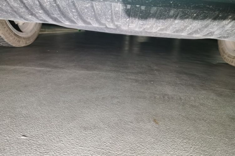 奔驰E级 2023款 改款 E 300 L 豪华型局部细节9008