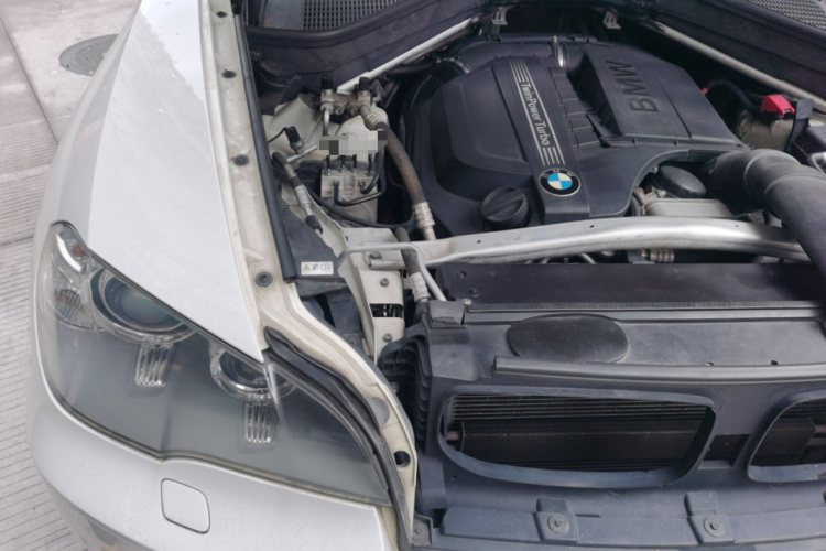 宝马X5(进口) 2013款 xDrive35i 领先型局部细节9005