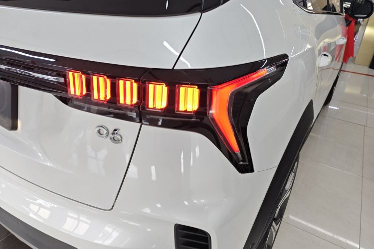 领克06 2023款 Remix 1.5T 劲Halo车身外观9