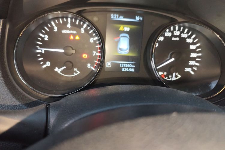 日产 逍客 2016款 2.0L CVT精英版中控内饰15