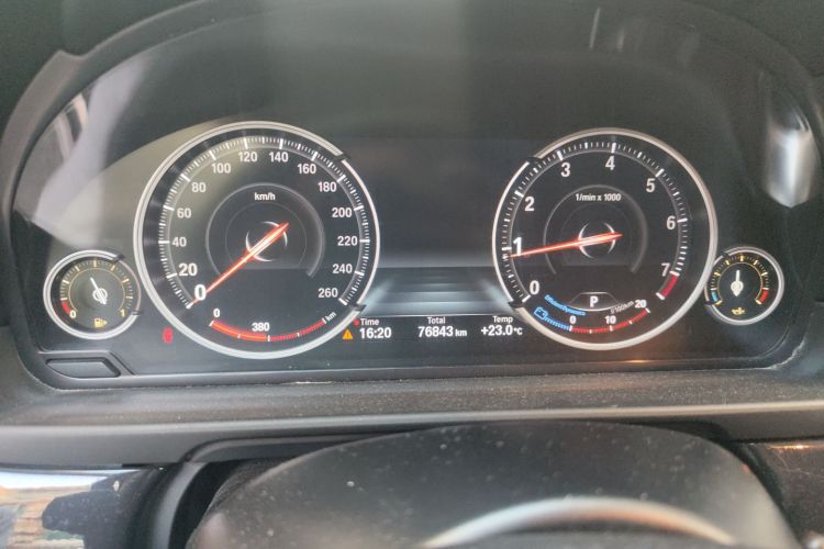 宝马5系 2017款 520Li 典雅型中控内饰14