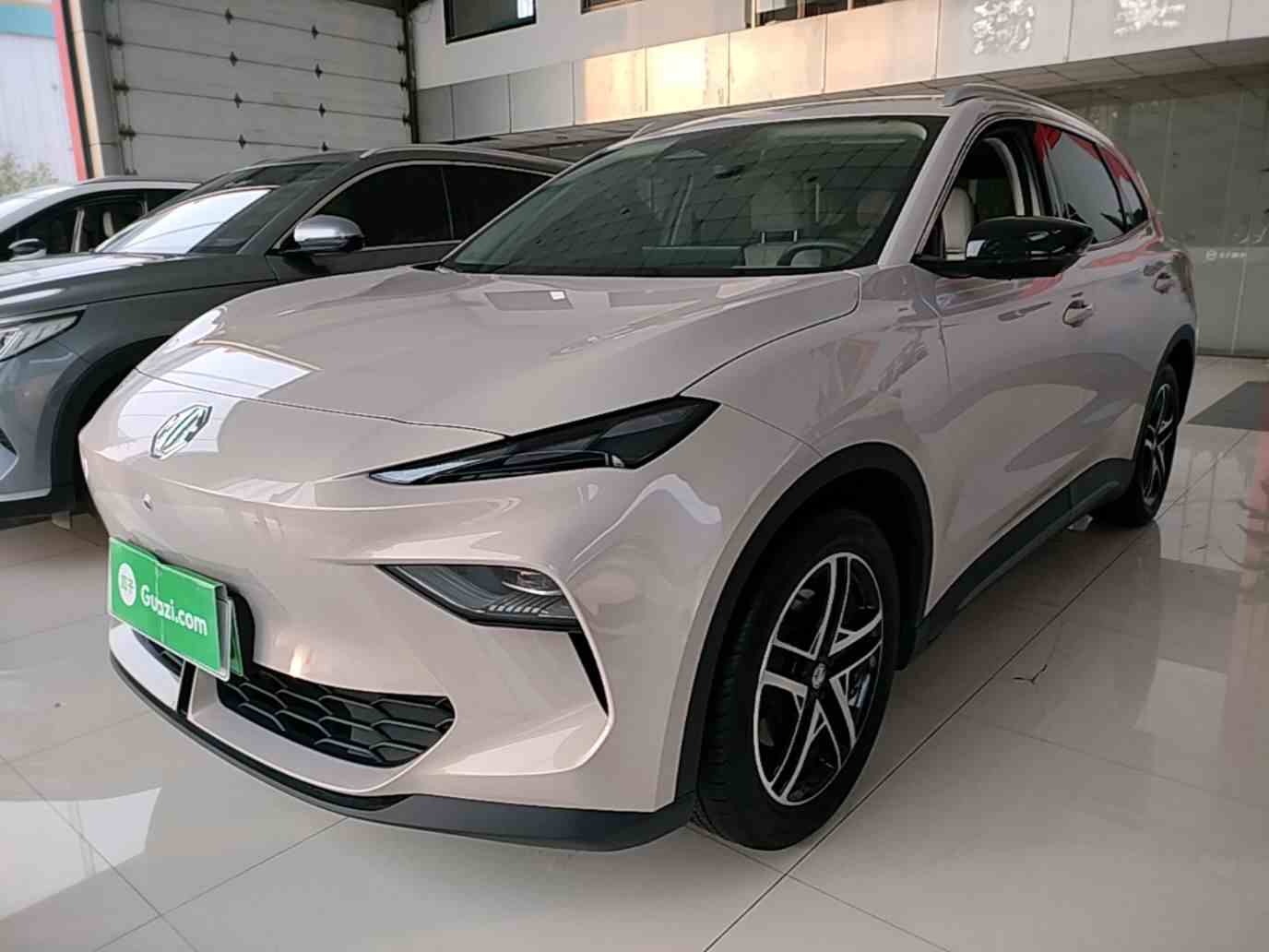 名爵 MG ES5 2025款 525max 后驱智驾版(2)