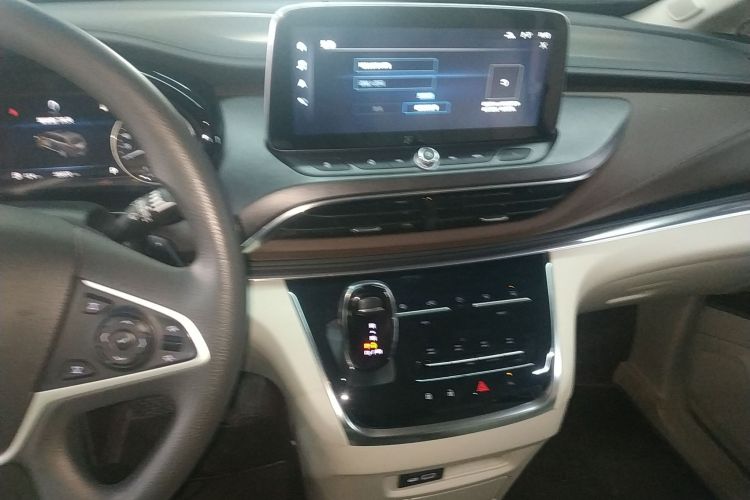 别克GL8 2023款 陆上公务舱 智享型中控内饰12