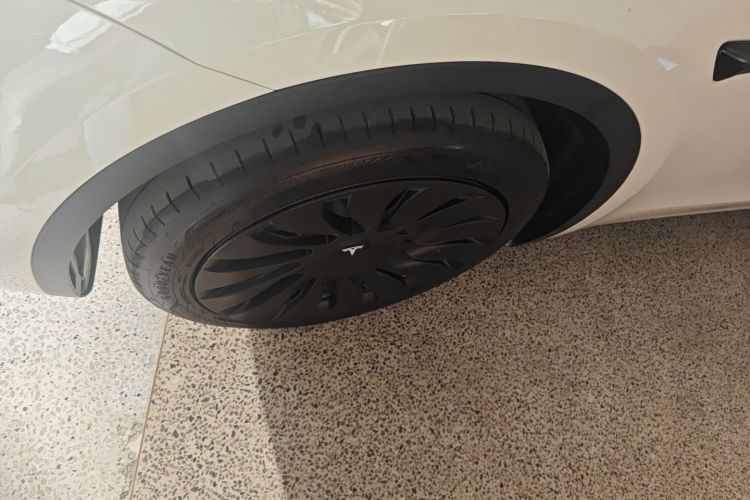 特斯拉 Model Y 2022款 改款 后轮驱动版车身外观6007