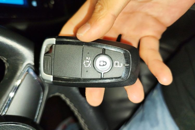 福特 金牛座 2019款 EcoBoost 245 尊享版中控内饰11