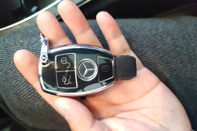 奔驰C级 2017款 改款 C 200 L 运动版中控内饰11