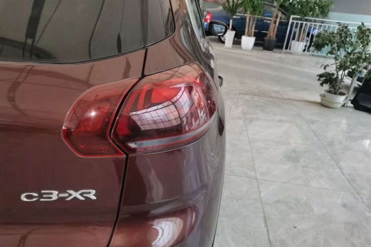 雪铁龙C3-XR 2015款 1.6L 自动先锋型车身外观9