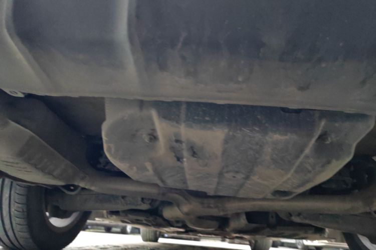 奔驰C级 2020款 C 260 L 运动版局部细节9009