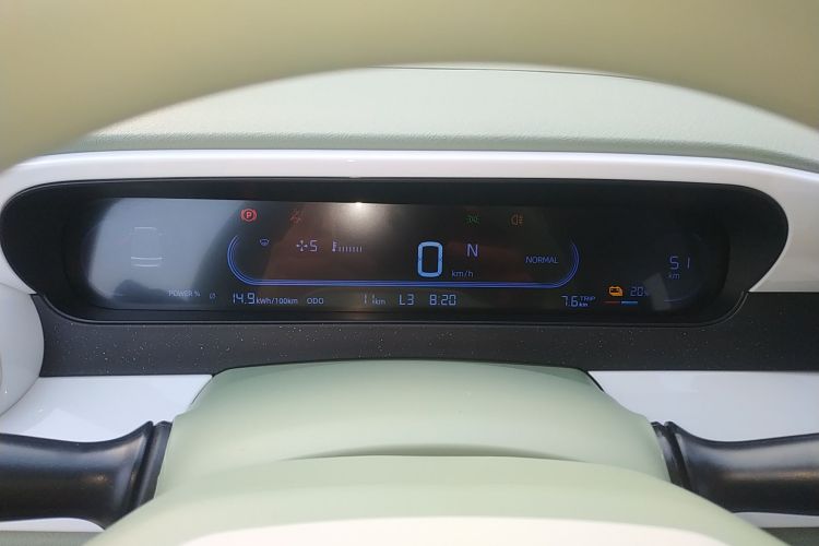 吉利银河 2025款 210km 熊猫骑士中控内饰14