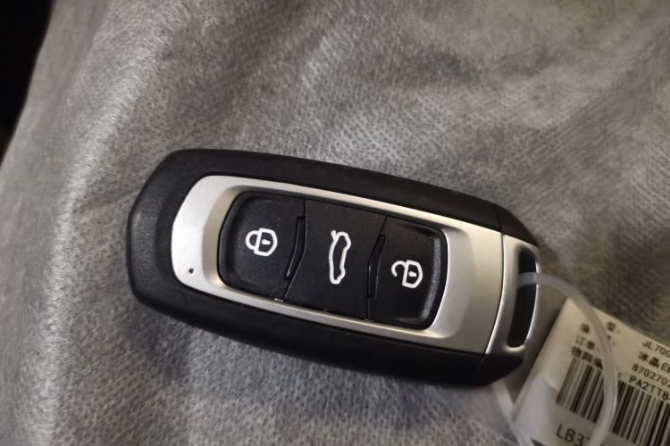 吉利银河 2024款 熊猫mini 200km 耐力熊中控内饰11