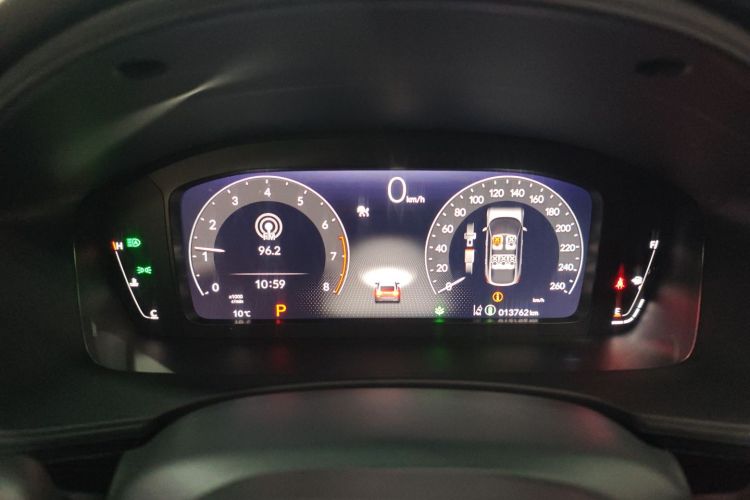 本田 思域 2023款 HATCHBACK 240TURBO CVT极锐版局部细节14