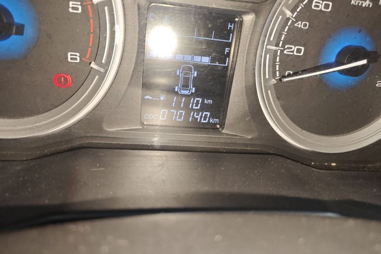 五十铃 瑞迈 2018款 2.8T经典版两驱豪华款加长货厢JE493ZLQ5F中控内饰15