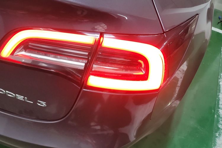 特斯拉 Model 3 2020款 改款 长续航后轮驱动版车身外观6006