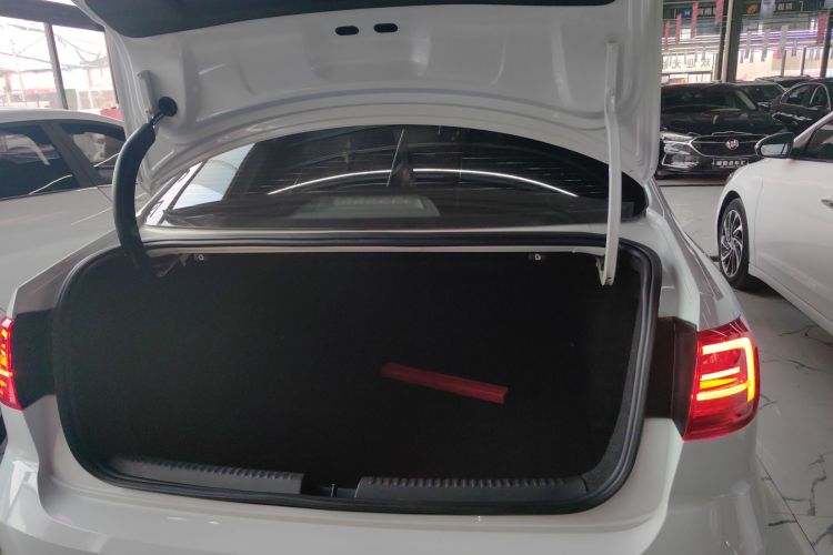 大众 速腾 2018款 280TSI DSG熠动版机舱底盘23