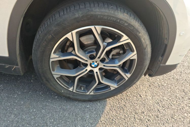 宝马X1 2020款 sDrive25Li 领先型车身外观6007