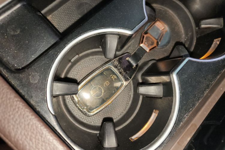 奔驰GLE 2018款 GLE 320 4MATIC 动感型臻藏版中控内饰11