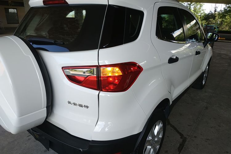 福特 翼搏 2018款 1.5L 自动精翼型车身外观9