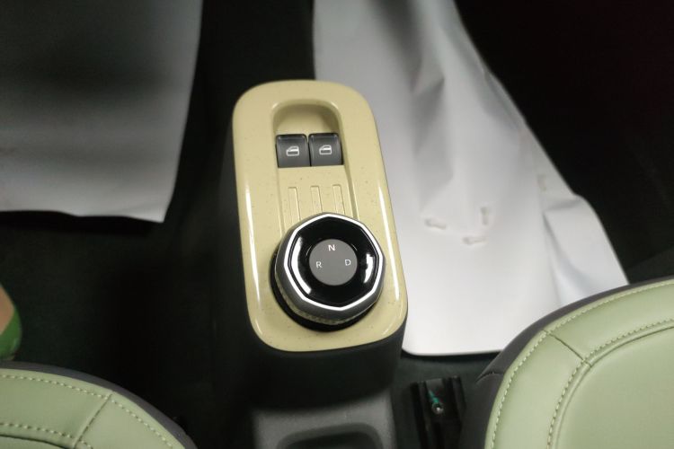 吉利银河 2024款 200km 熊猫骑士局部细节18