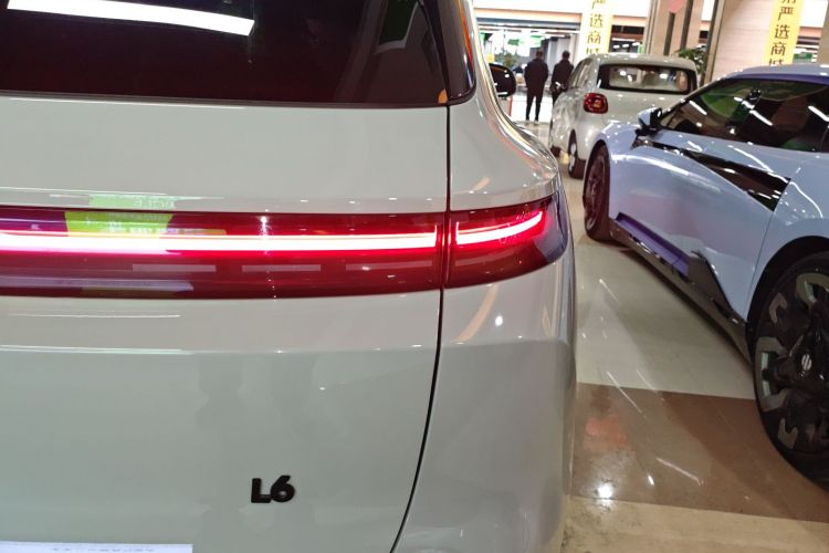 理想汽车 理想L6 2024款 Max车身外观9